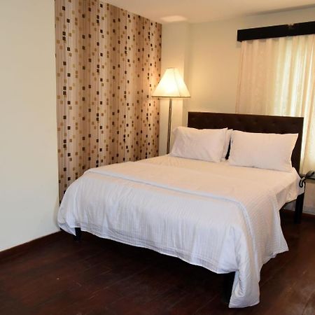Creek Hotel - Panaji Eksteriør billede