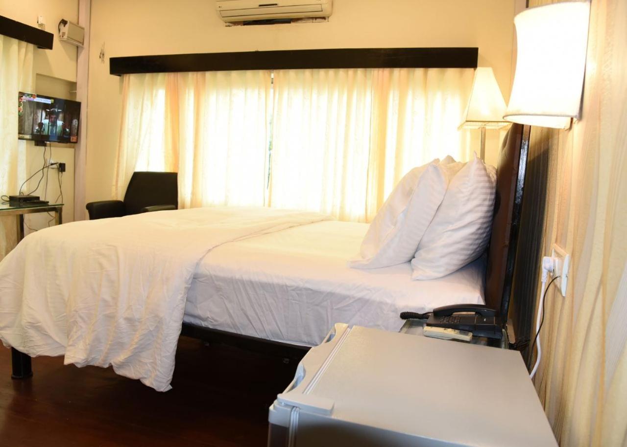 Creek Hotel - Panaji Eksteriør billede